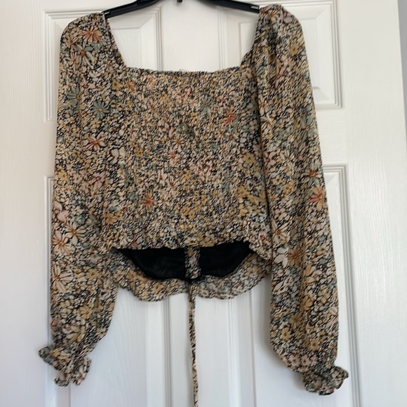 Astr Floral balloon sleeve top love song top - Picture 8 of 9